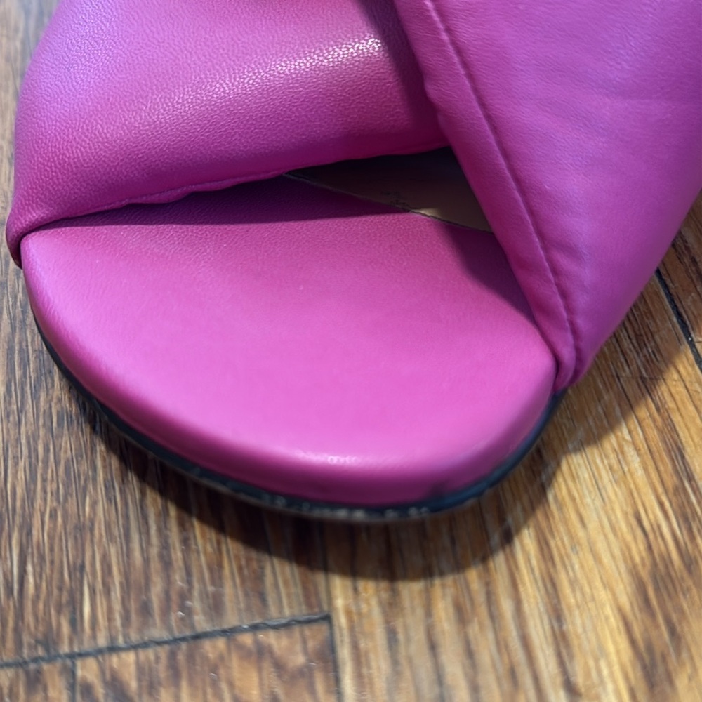 JW ANDERSON Chain flat sandals Hot Pink Knotted Slide Sandals with Gold Sz 6.5 - Picture 7 of 15